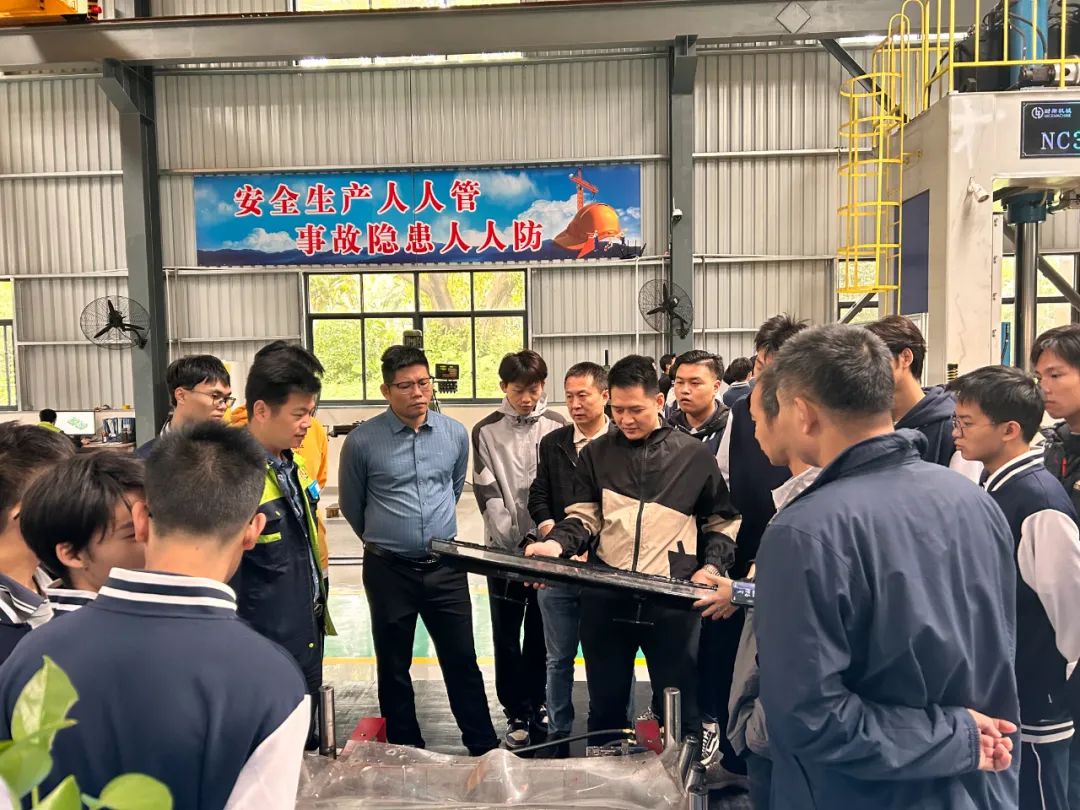 metal-injection-molding.jpg
